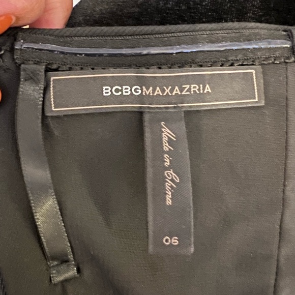 Strapless BCBG Maxazria dress with spandex and boning in size 6 - Picture 4 of 9